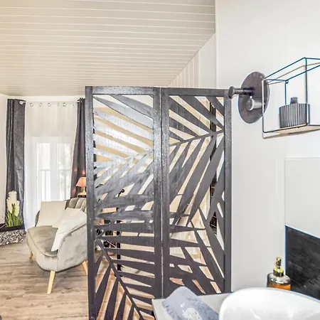 1 Bedroom Stunning In בית נופש *