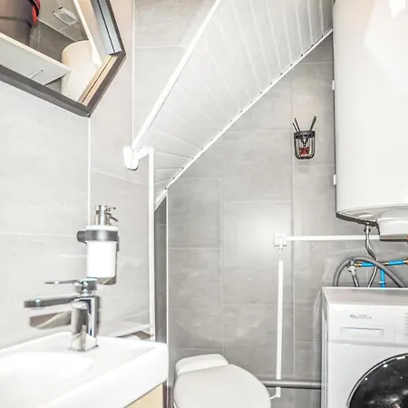 בית נופש 1 Bedroom Stunning In